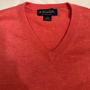 Brooks Brothers Supima Cotton lightweight v-neck sweater--like new--XS
